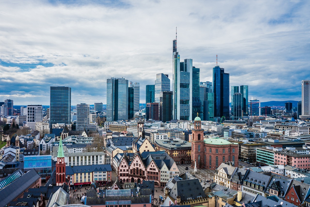 frankfurt-4945405_1280.jpg